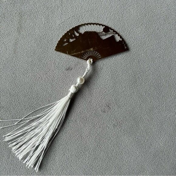 Fan Shaped Bookmark ~ Beautiful Japanese Scene ~ Brand New - Picture 5 of 7